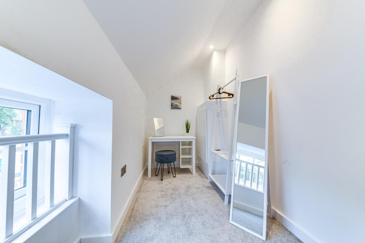 Stylish & Contemporary 2-Bed Townhouse - Parking - Wi-Fi - Netflix Διαμέρισμα Worksop Εξωτερικό φωτογραφία