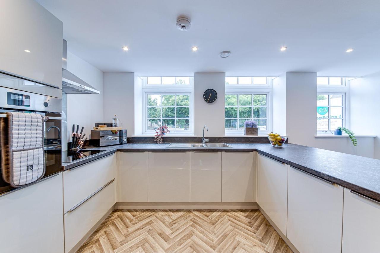 Stylish & Contemporary 2-Bed Townhouse - Parking - Wi-Fi - Netflix Διαμέρισμα Worksop Εξωτερικό φωτογραφία