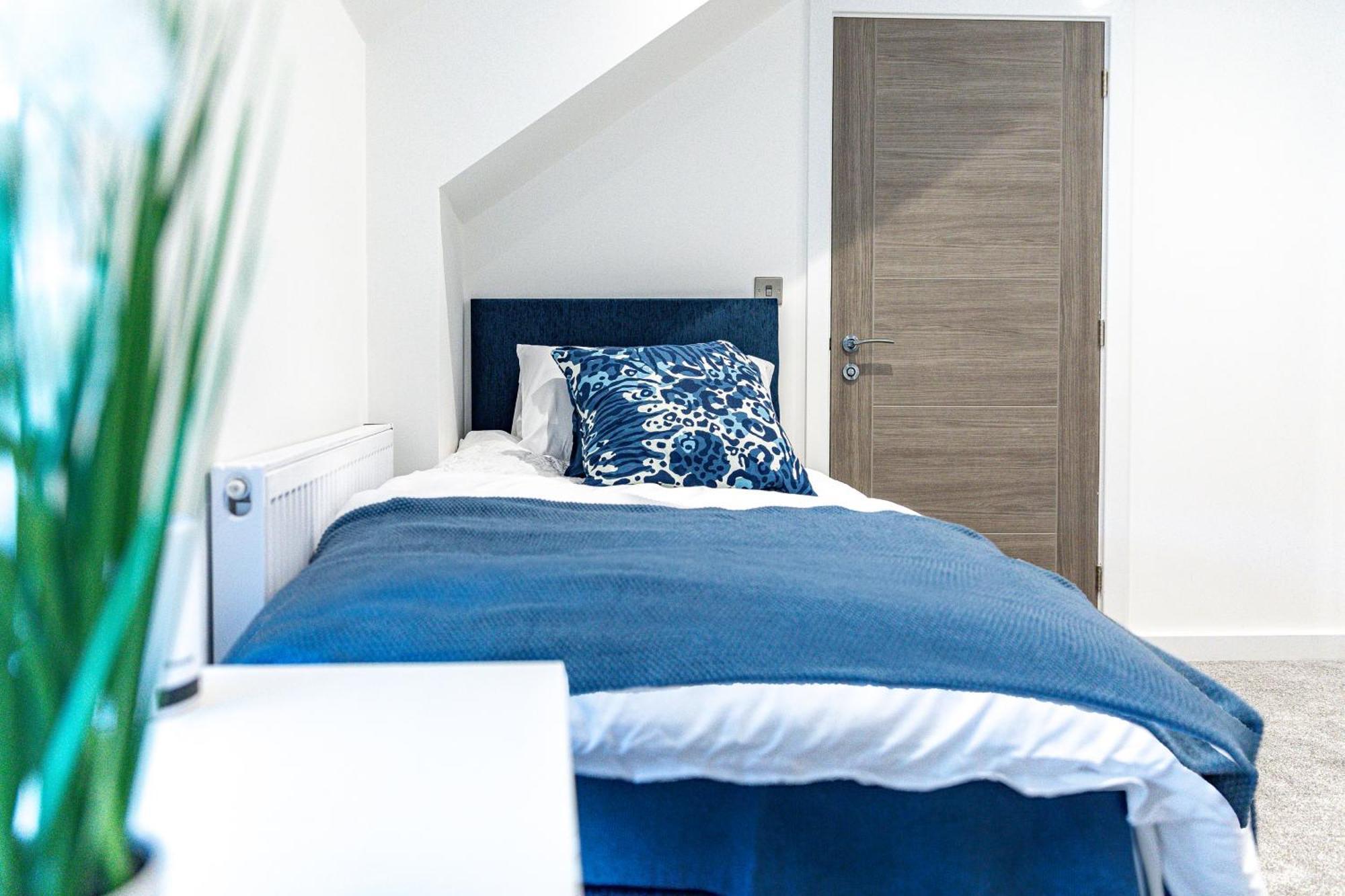 Stylish & Contemporary 2-Bed Townhouse - Parking - Wi-Fi - Netflix Διαμέρισμα Worksop Εξωτερικό φωτογραφία