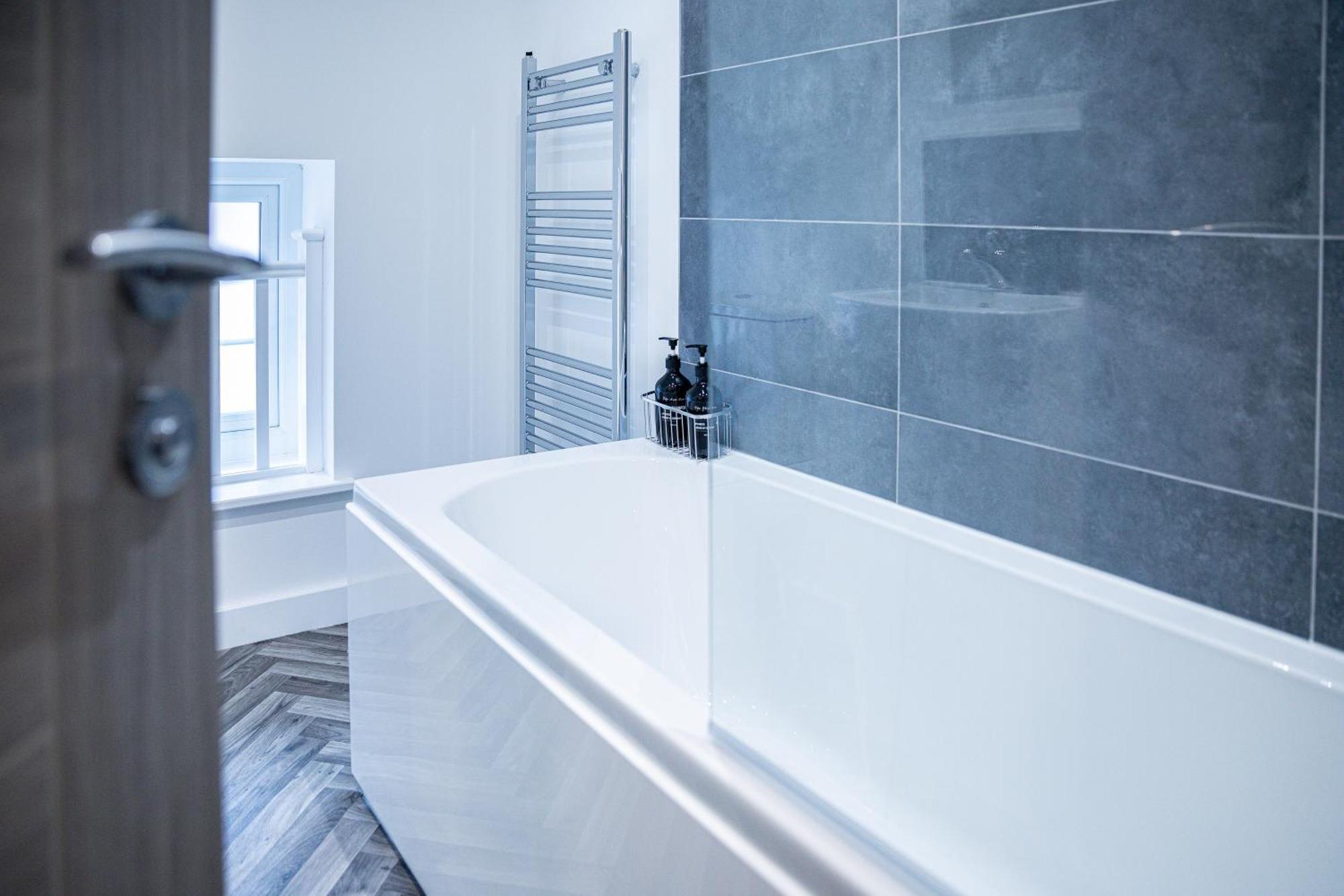 Stylish & Contemporary 2-Bed Townhouse - Parking - Wi-Fi - Netflix Διαμέρισμα Worksop Εξωτερικό φωτογραφία