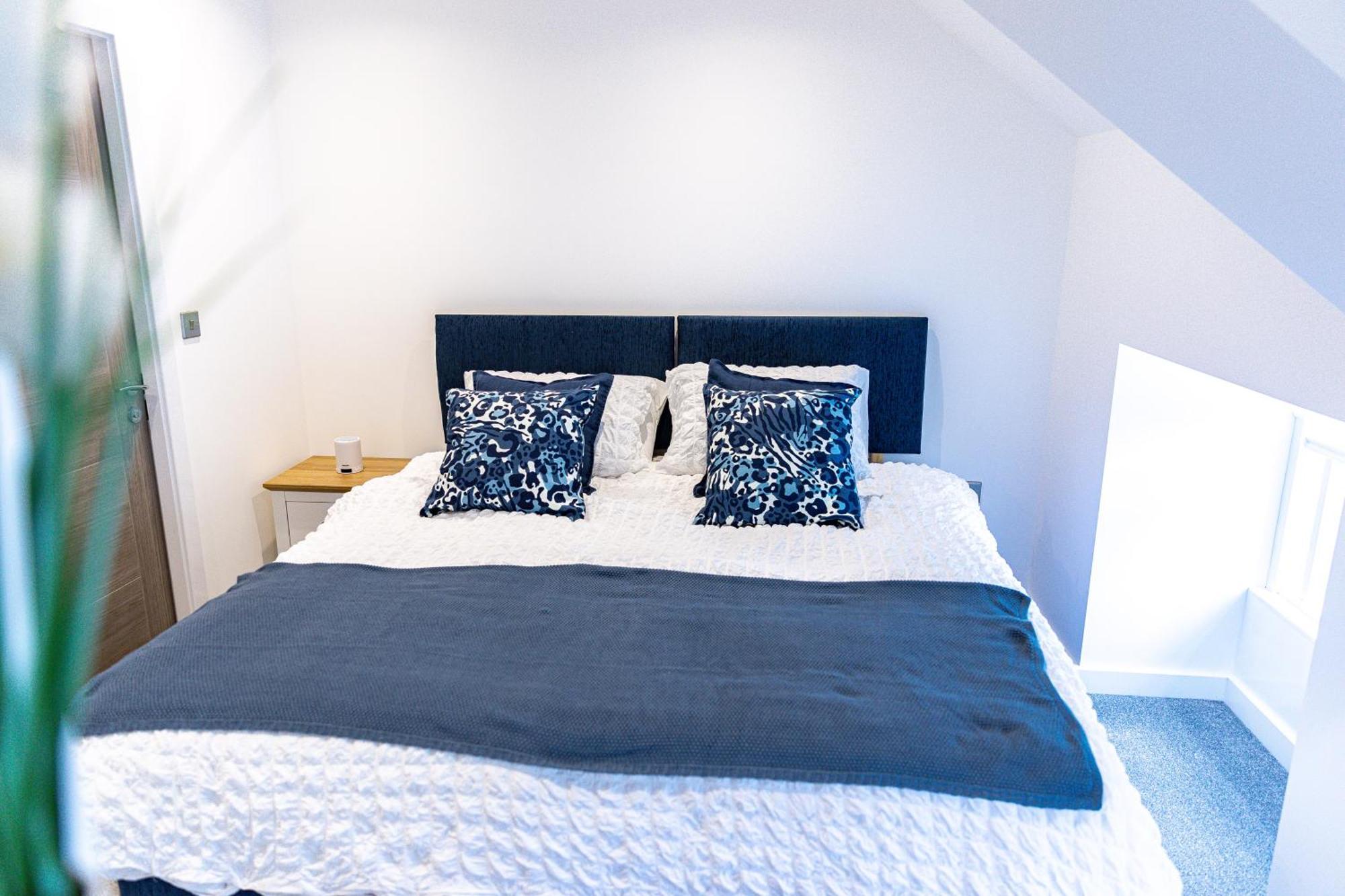 Stylish & Contemporary 2-Bed Townhouse - Parking - Wi-Fi - Netflix Διαμέρισμα Worksop Εξωτερικό φωτογραφία