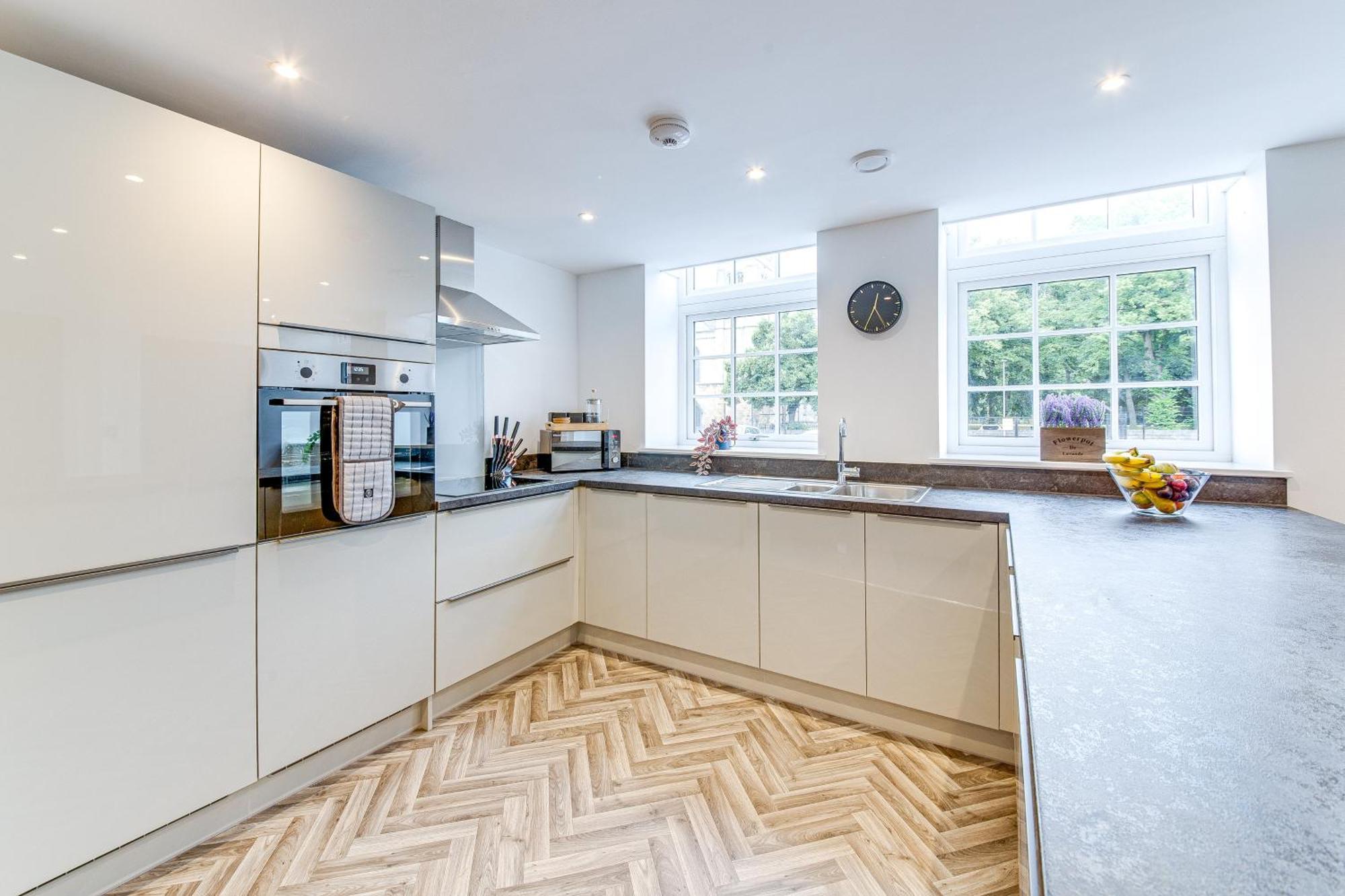 Stylish & Contemporary 2-Bed Townhouse - Parking - Wi-Fi - Netflix Διαμέρισμα Worksop Εξωτερικό φωτογραφία